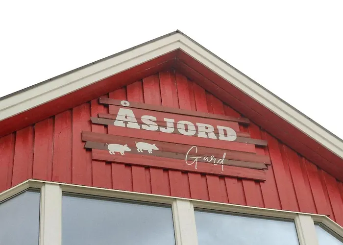 Asjord Farmhouse